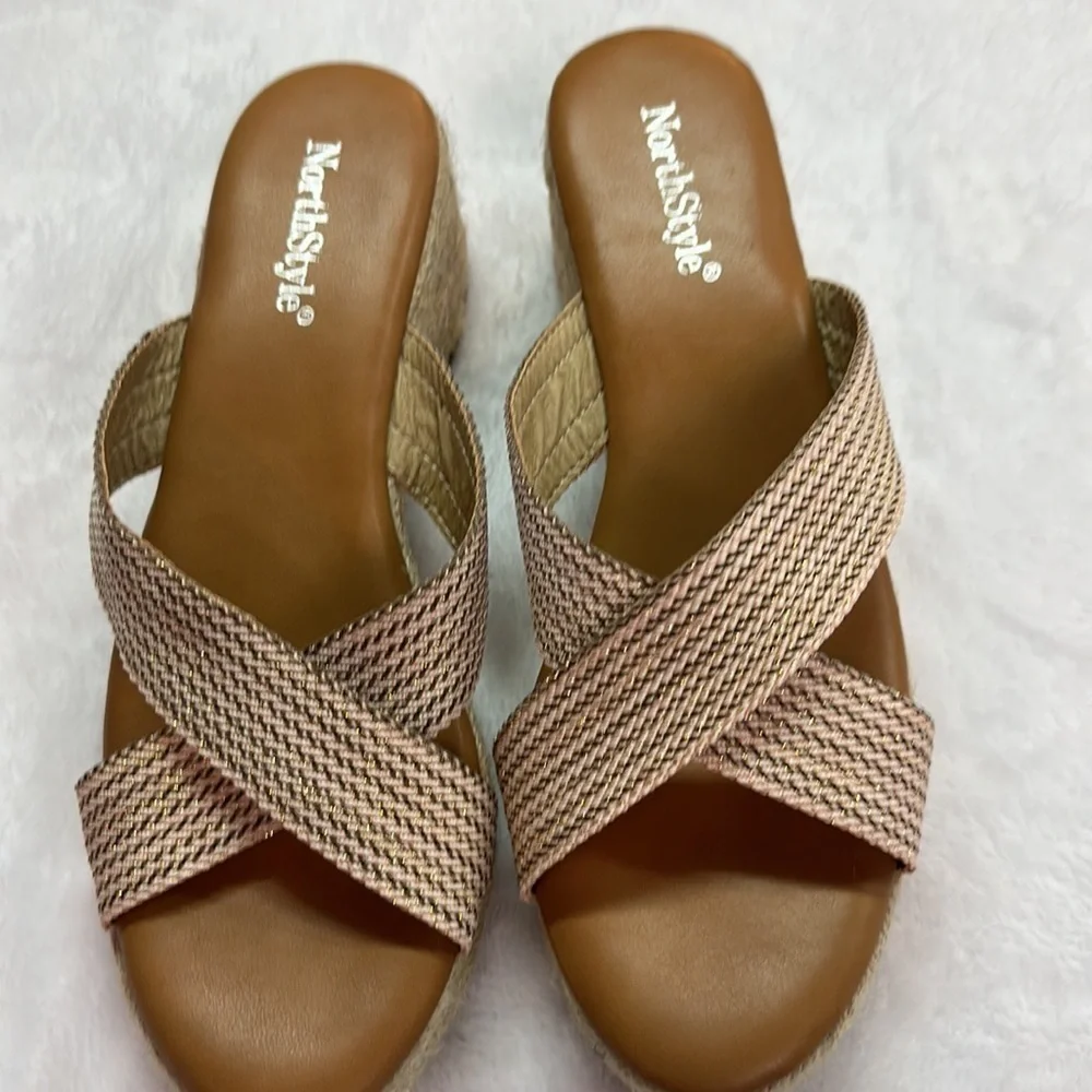 NorthStyle Wedge Block 2” Wedge Espadrille Peach/Shimmer Gold Stitching Size 39